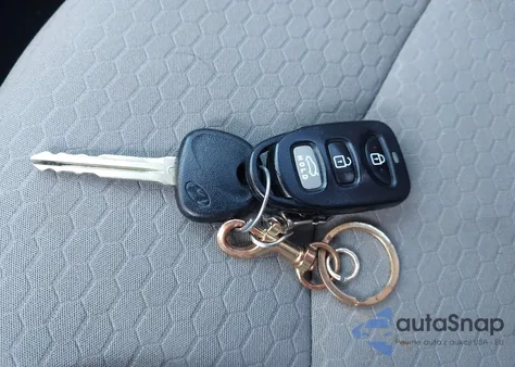 2019 Hyundai Elantra Sel from USA, damaged, VIN 5NPD84LF8KH404736